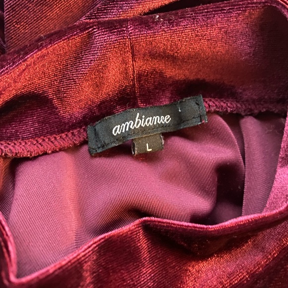 Ambiance Burgundy Velvet Cold Shoulder Long Sleeve Dress Size Large - Picture 4 of 6